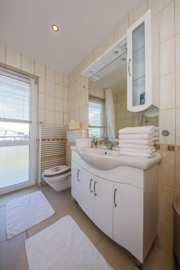 Apartman Lucija Kaštela Esterno foto